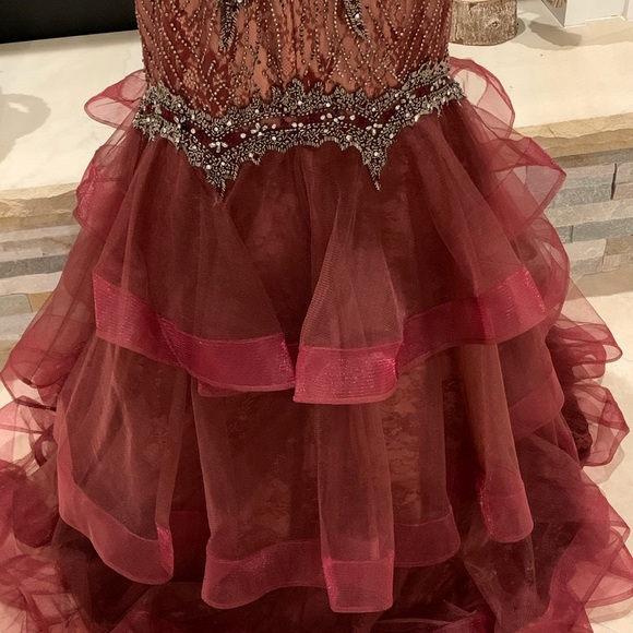 Brand Designer: LUCCI LU Burgundy long beaded dress - Picture 5 of 15